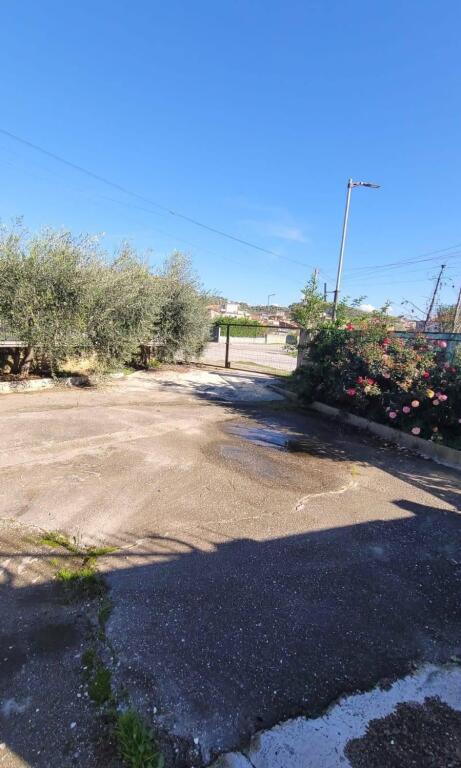 🏡 PROPRIETÀ ESCLUSIVA SUL LUNGOMARE “TAULANTIA”, Kavaje — OPPORTUNITÀ DI INVESTIMENTO Vendesi un edificio con alto potenziale di sviluppo, posizionato sul lungomare principale