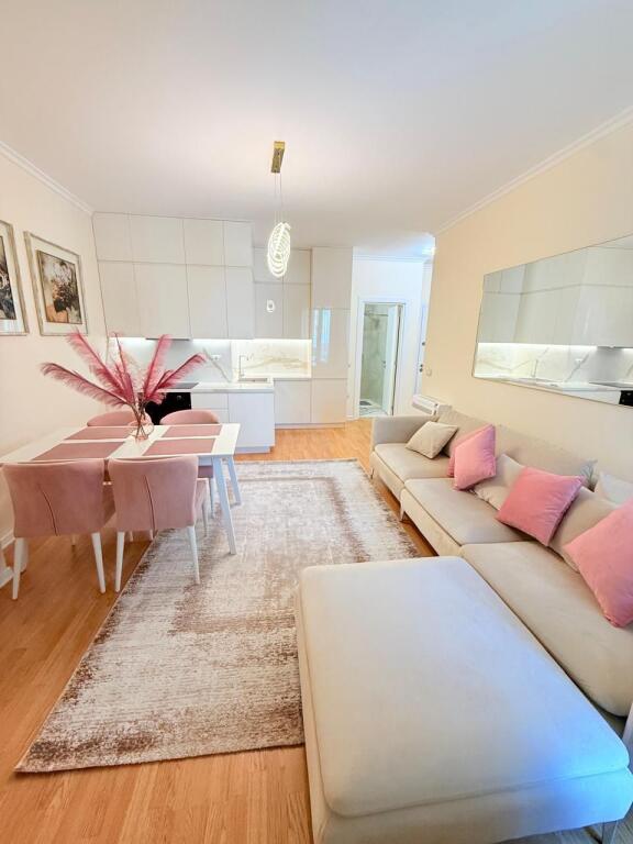 Appartamento di lusso 2+1 in via Kosovareve