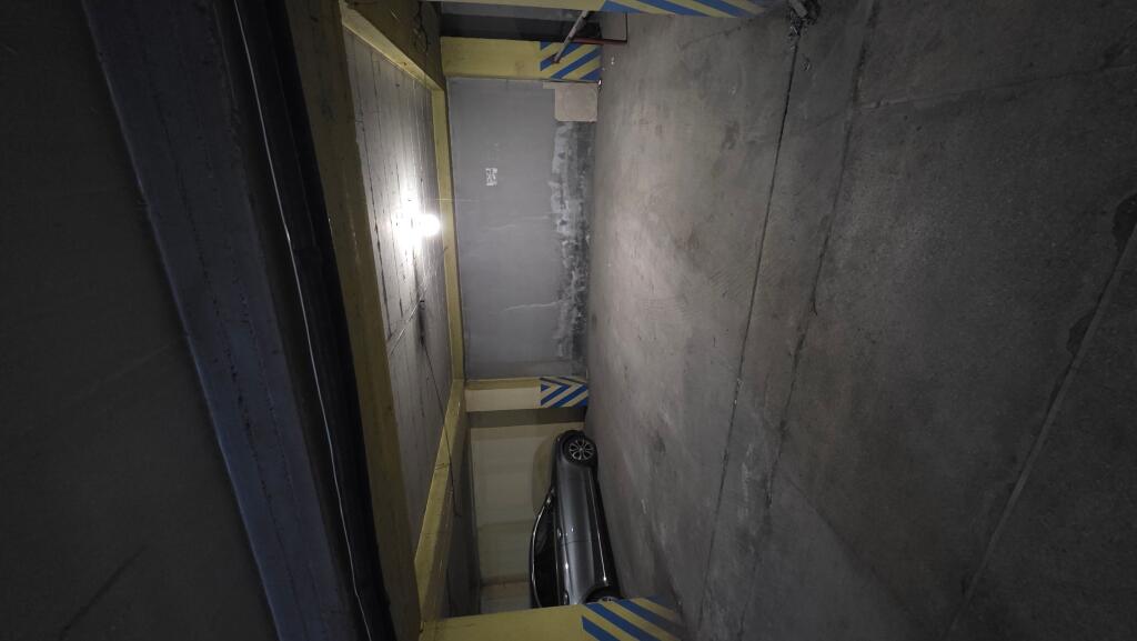 Shitet post parkimi ne qender