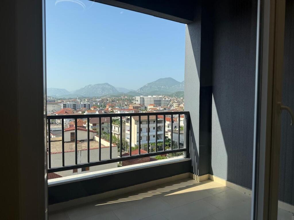 Jepet me qera – Apartament 1+1 në rrugën “5 Maji”