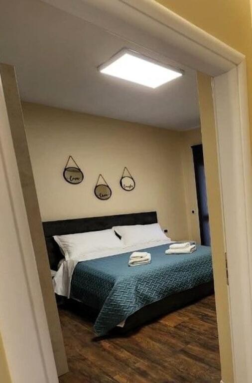 Shitet apartament 1+1 tek 9-Kateshet !