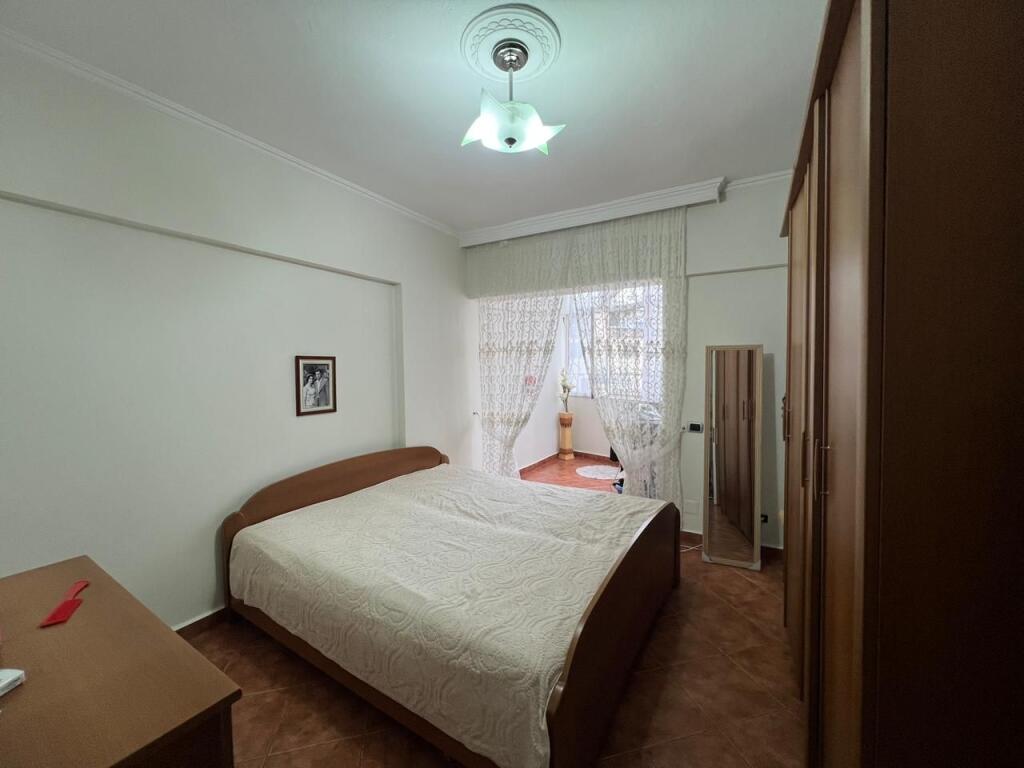 Apartament 2+1 për shitje te Komuna e Parisit