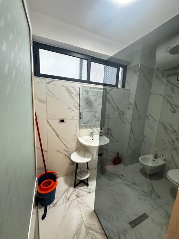 € 125.000 88 m² Kodi 18371713  🏡 SHITET APARTAMENT 2+1 📍 DREJTORIA POLICIS DURRES