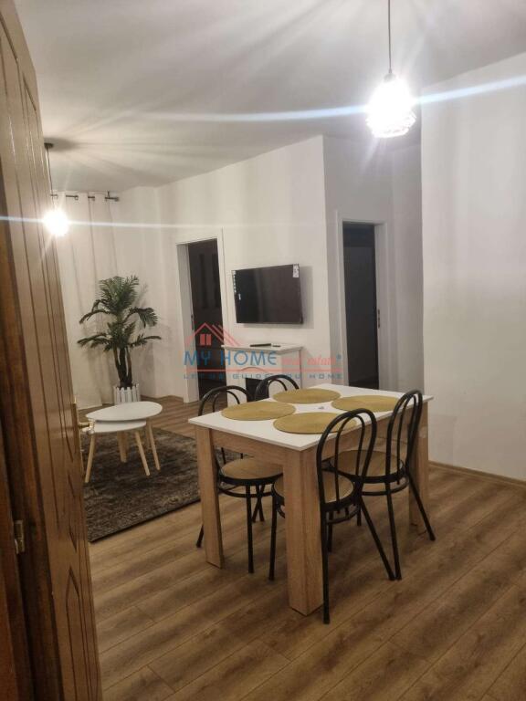 Apartament 2+1 ne Shitje te 5 Maji Tirane