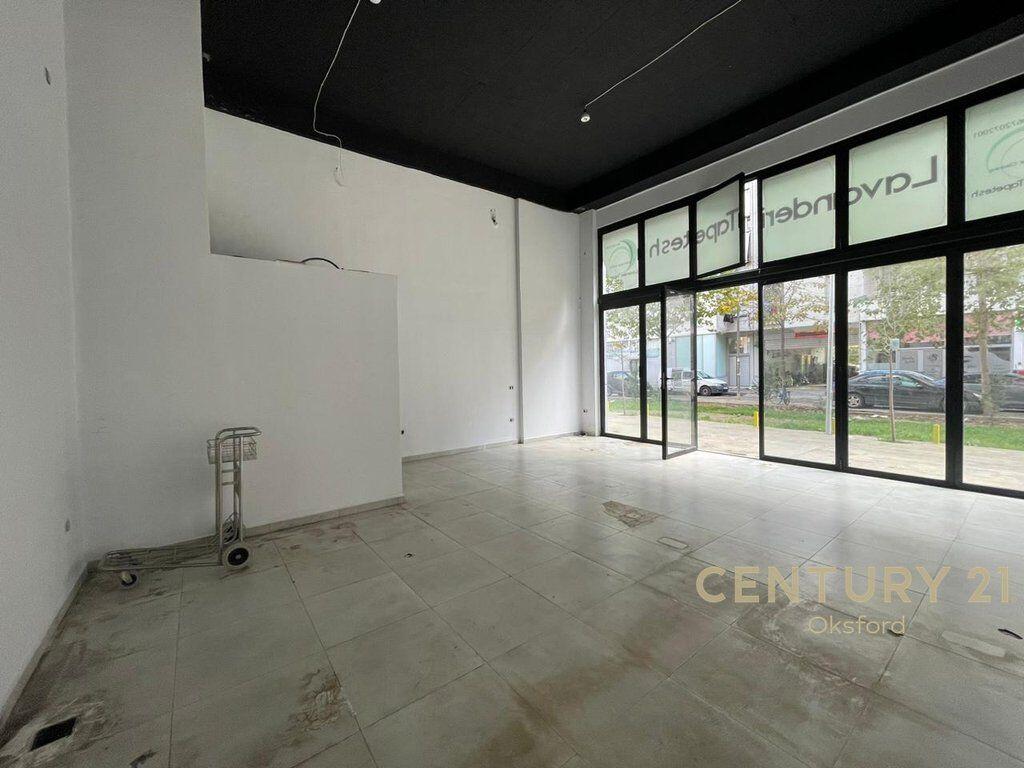 AMBIENT KOMERCIAL PER SHITJE NE ASTIR