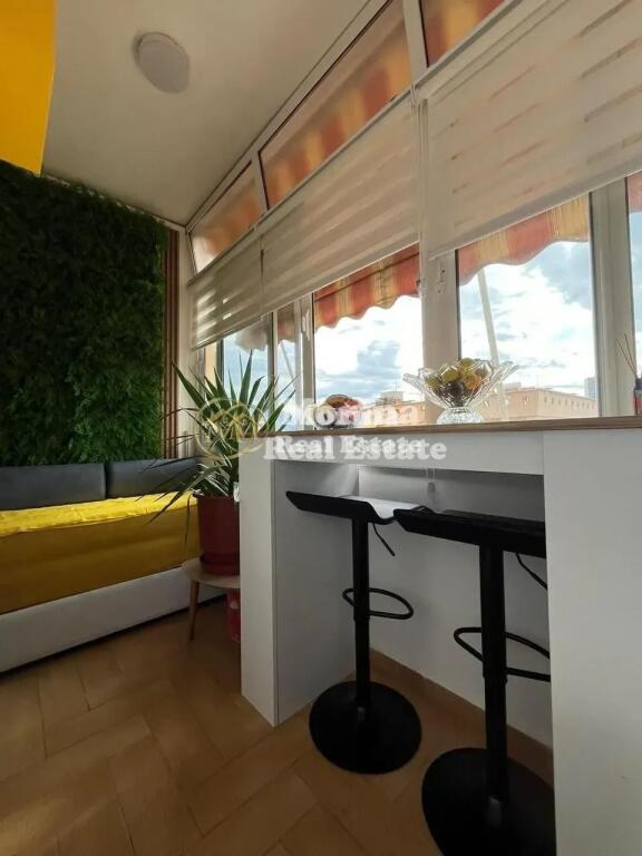 Apartament 2+1, Qender — Galeria "17- Nentori", 850 euro/muaj