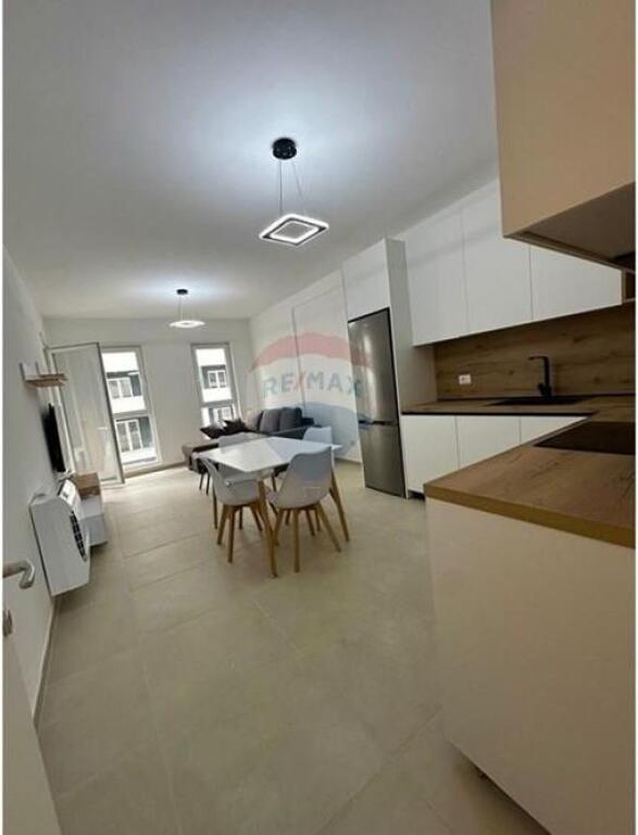 Appartamento 2+1 in affitto a Univers City.