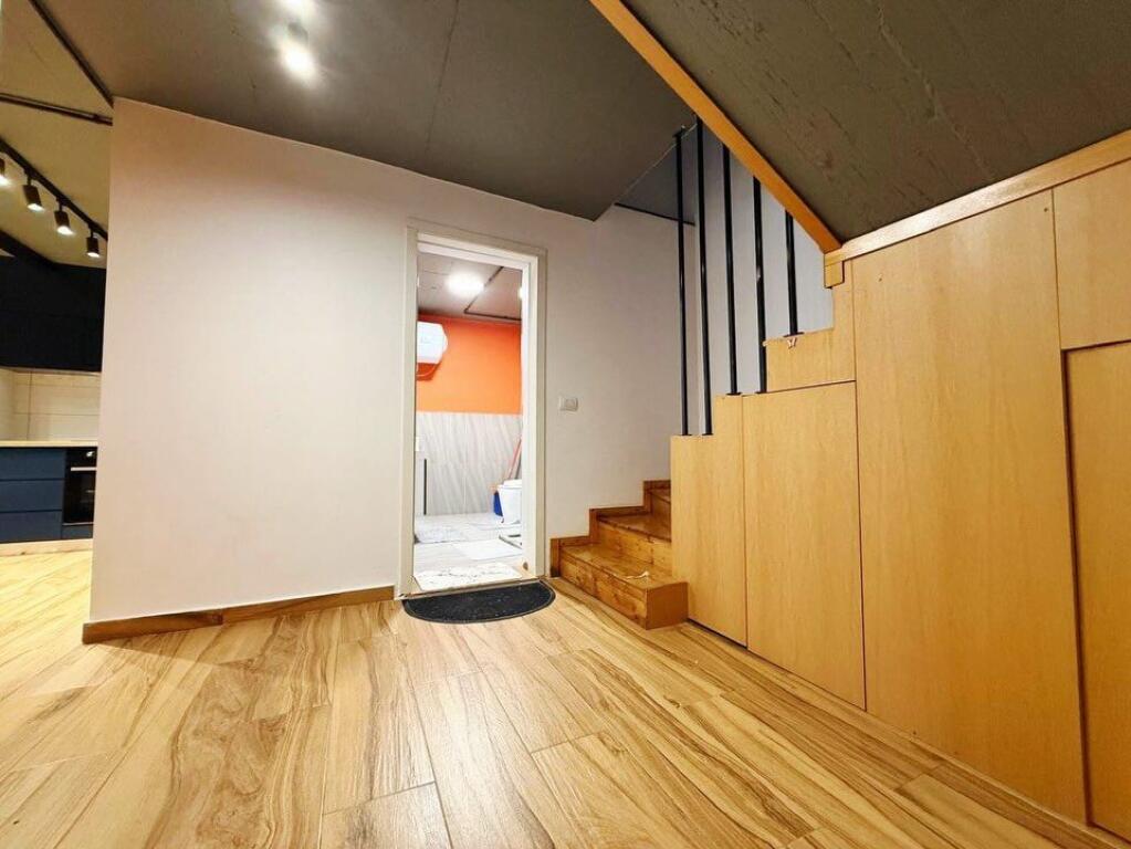 AMERICAN HOSPITAL 3, GOLDEN PARK  Floors 1 and 2 residential  We sell super duplex apartment  2+1.