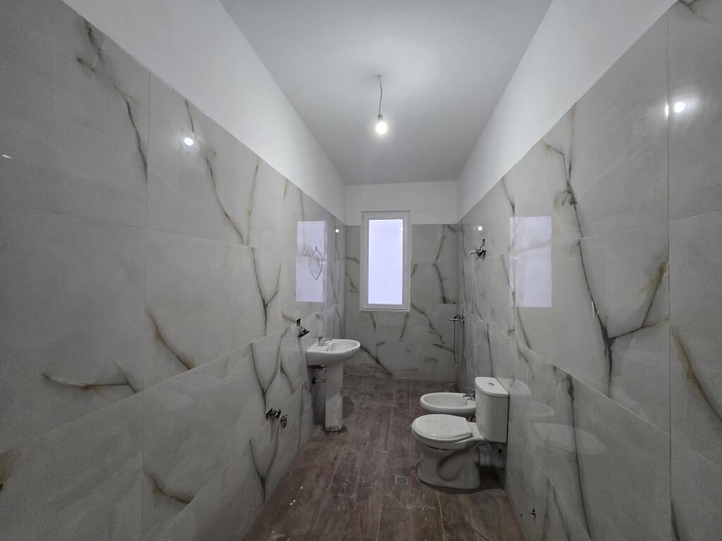 Shitet Apartament 2+1+Blk - Bulevardi i Ri