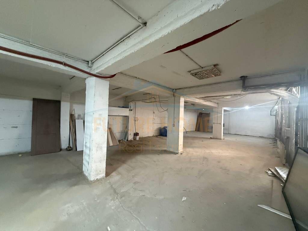 Qera Magazine, Rruga Besa, Tirane