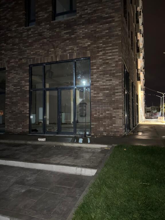 DYQAN ME QERA 240 M2 5 MAJ 4000 EURO