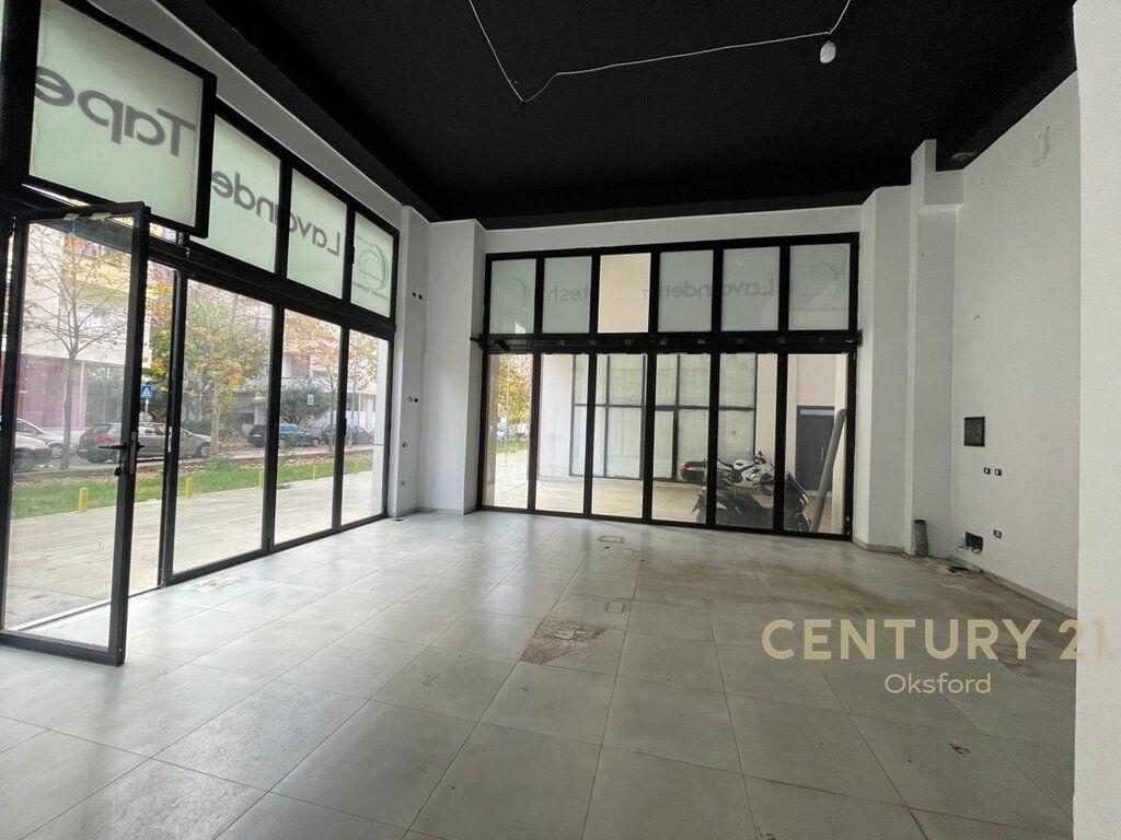 AMBIENT KOMERCIAL PER SHITJE NE ASTIR