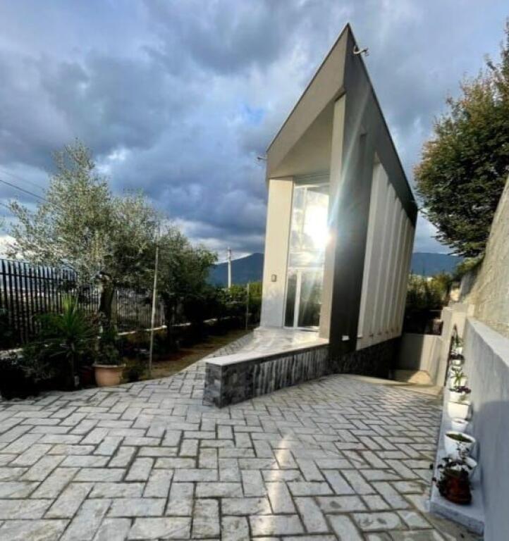 We sell a villa near Lake Farka!