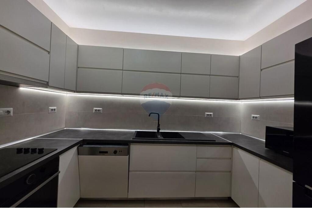 Appartamento 2+1+2 in affitto~ CENTRO DI TIRANA