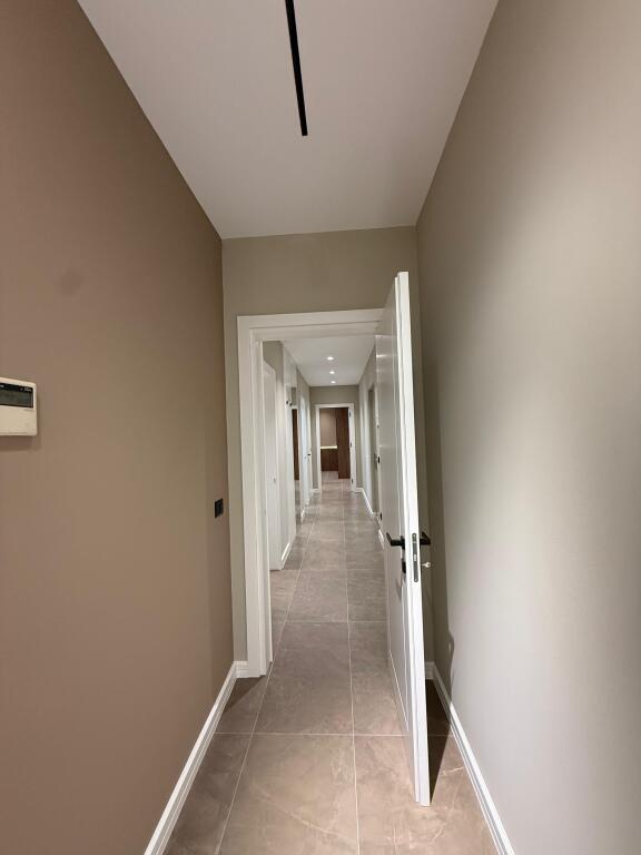 🏠APPARTAMENTO 2+1+2+POSTO AUTO IN AFFITTO 📍AMBASCIATORE 3 ✨Arredato da un architetto 💶Prezzo: 2200€