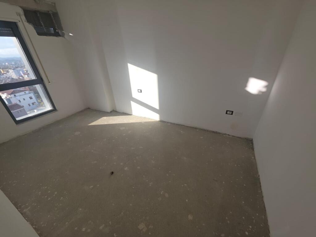 Bulevardi Ri Apartment 3+1+2 for sale