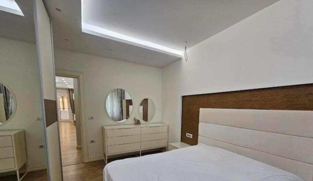 APARTAMENT 2+1 PER SHITJE TEK FRESKU