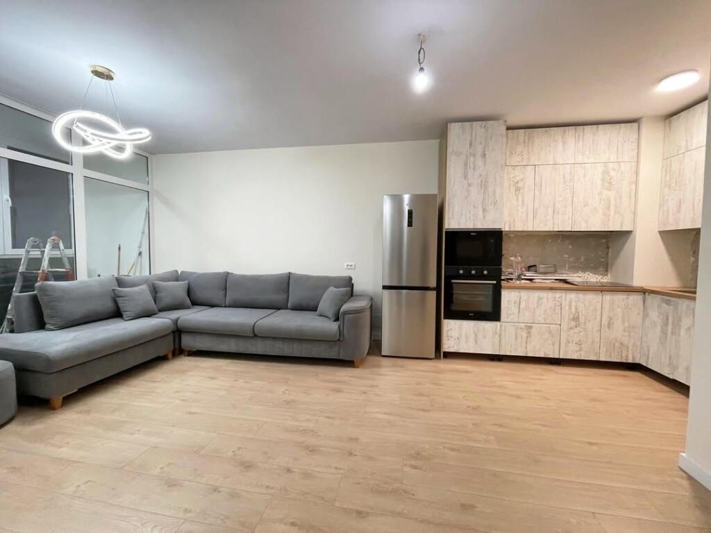 𝐐𝐈𝐑𝐀 2+1 𝐊𝐎𝐌𝐔𝐍𝐀 𝐄 𝐏𝐀𝐑𝐈𝐒𝐈𝐓