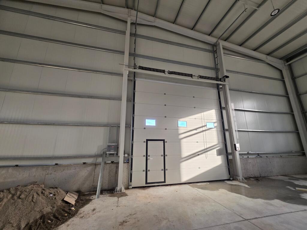 Jepet me qera Kapanon i ri, Rruga e Rinasit, Laknas