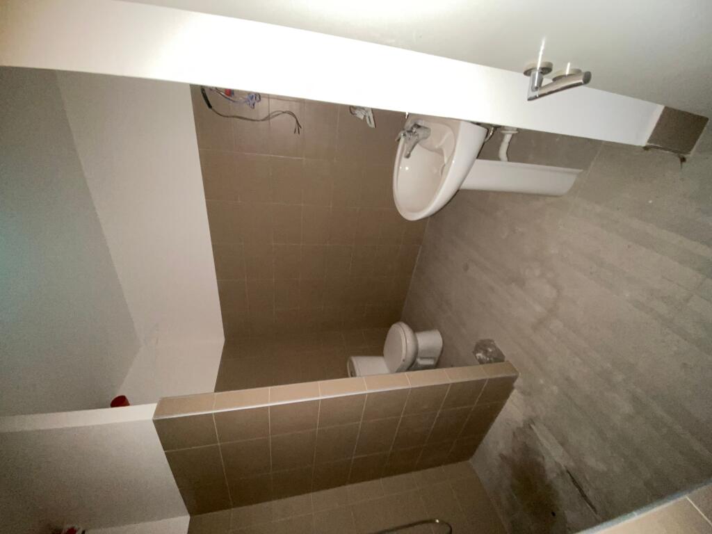 2+1,te hotel radison liqeni i thate,cmimi 238.000 euro i diskutueshem