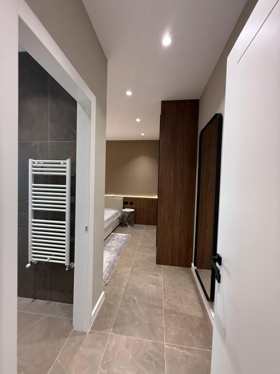 🏠APPARTAMENTO 2+1+2+POSTO AUTO IN AFFITTO 📍AMBASCIATORE 3 ✨Arredato da un architetto 💶Prezzo: 2200€