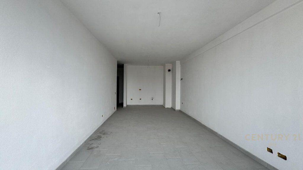 Appartamento 3+1+2 in affitto + posto auto incluso nel prezzo a Mine Peza!