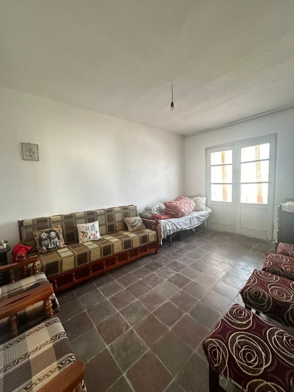 🏢 Shitet Apartament 3+1 në Shkozet Durres