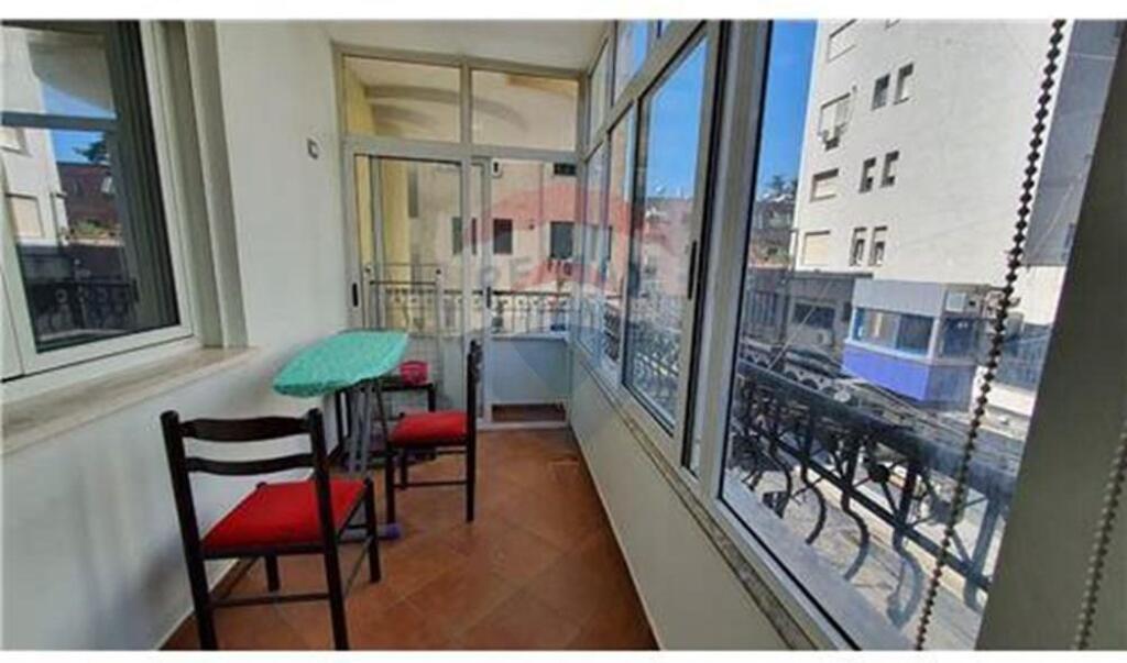 Apartament 3+1+2 Per Qira Ne Bllok