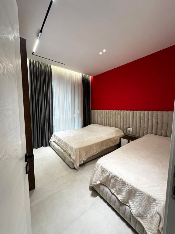 🏡 SHITET APARTAMENT LUKSOZ 2+1 ME PAMJE DETI