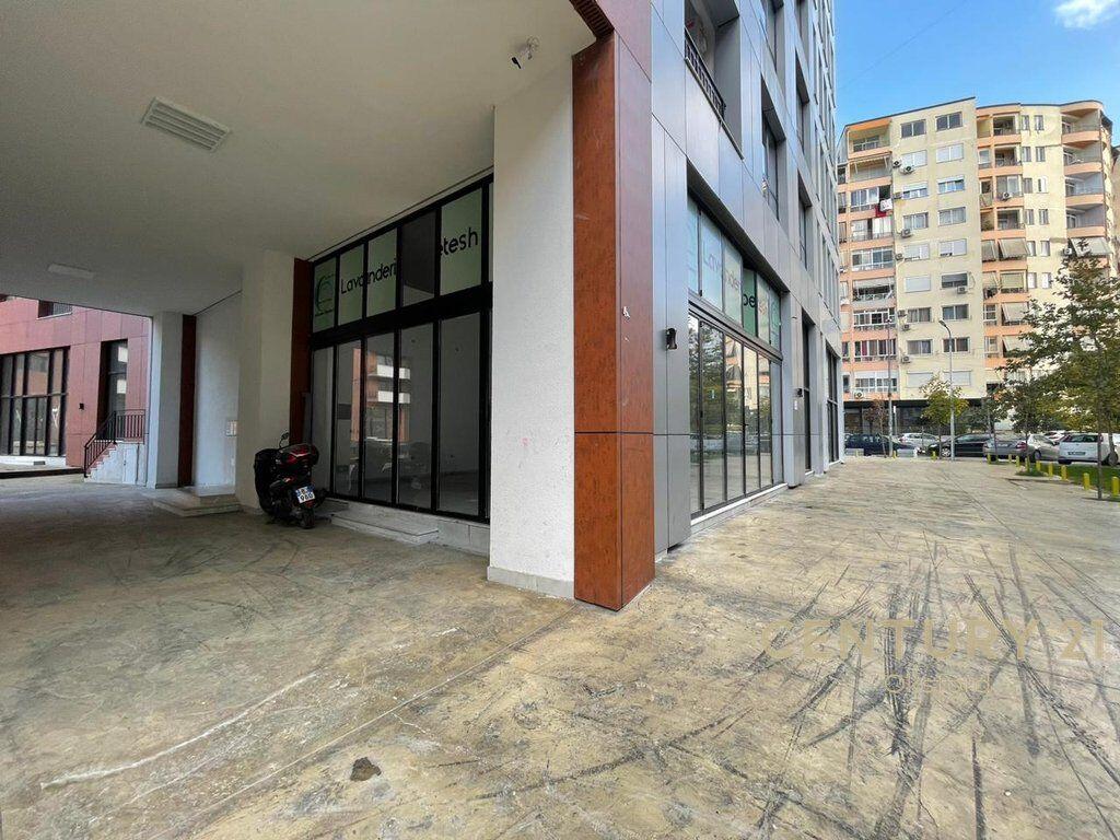 AMBIENT KOMERCIAL PER SHITJE NE ASTIR