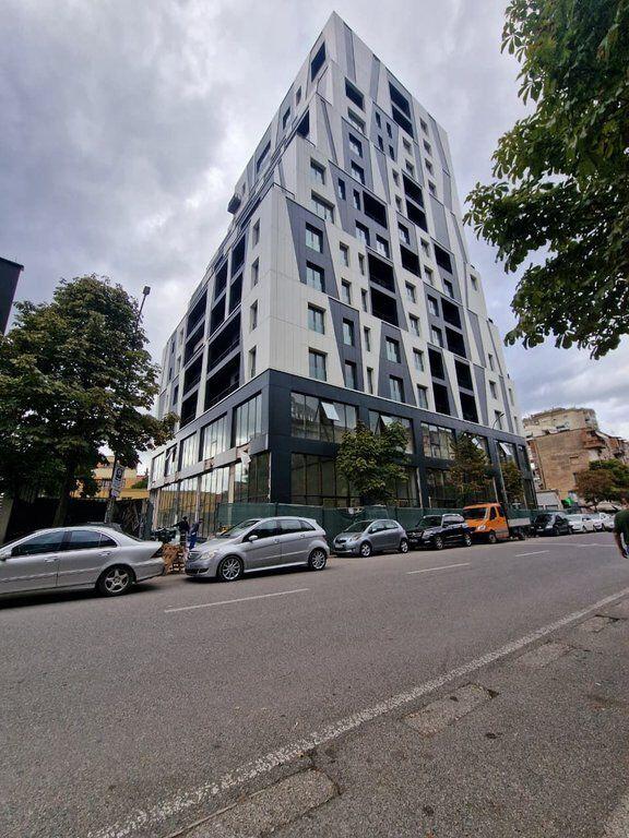 Ambient Komercial me Qira – 160 m² | Corner | Rr. Barrikadave, Qendër