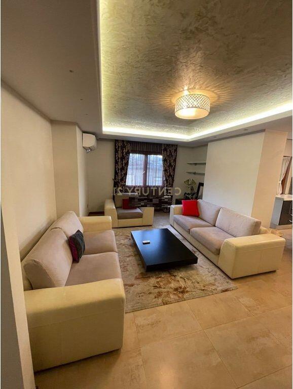 Apartament 3+1+2 me qira ne Qender