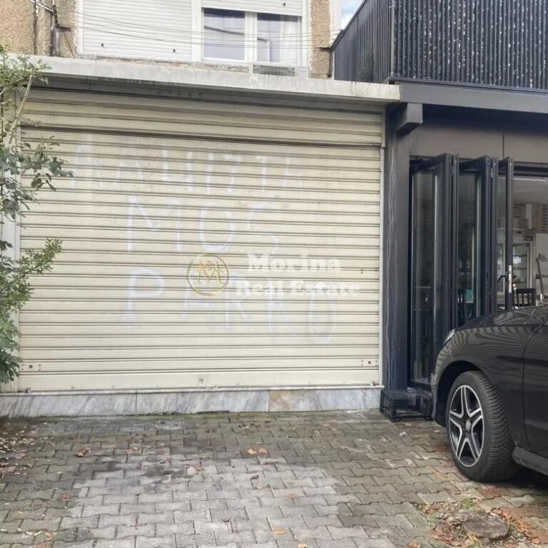 Vendita, Locale Commerciale/negozio, di fronte al Complesso Delijorgji, Prezzo 150000 Euro.