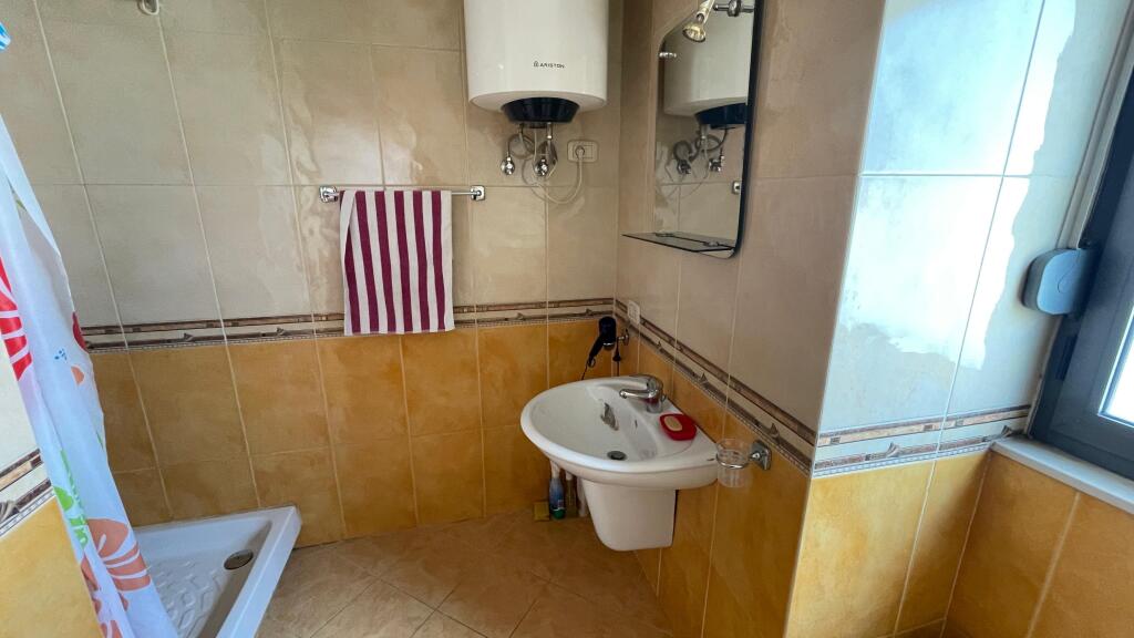 Affittasi Appartamento 1+1+1 Balcone