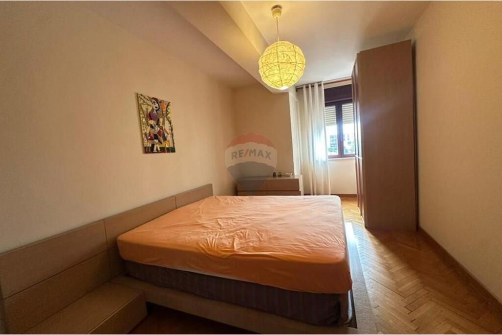 Apartament - Për Qira - Rruga Abdi Toptani, Tiranë 1300 ,, euro