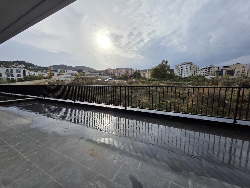 ✨ Jepet me Qira – Apartament Premium 2+1+2 në Liqenin e Thatë ✨