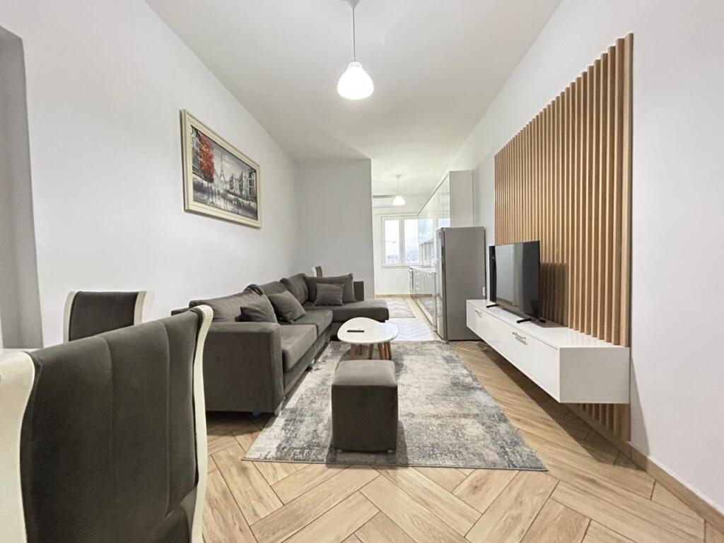Apartment 1+1 for rent at Rruga e Dibres!
