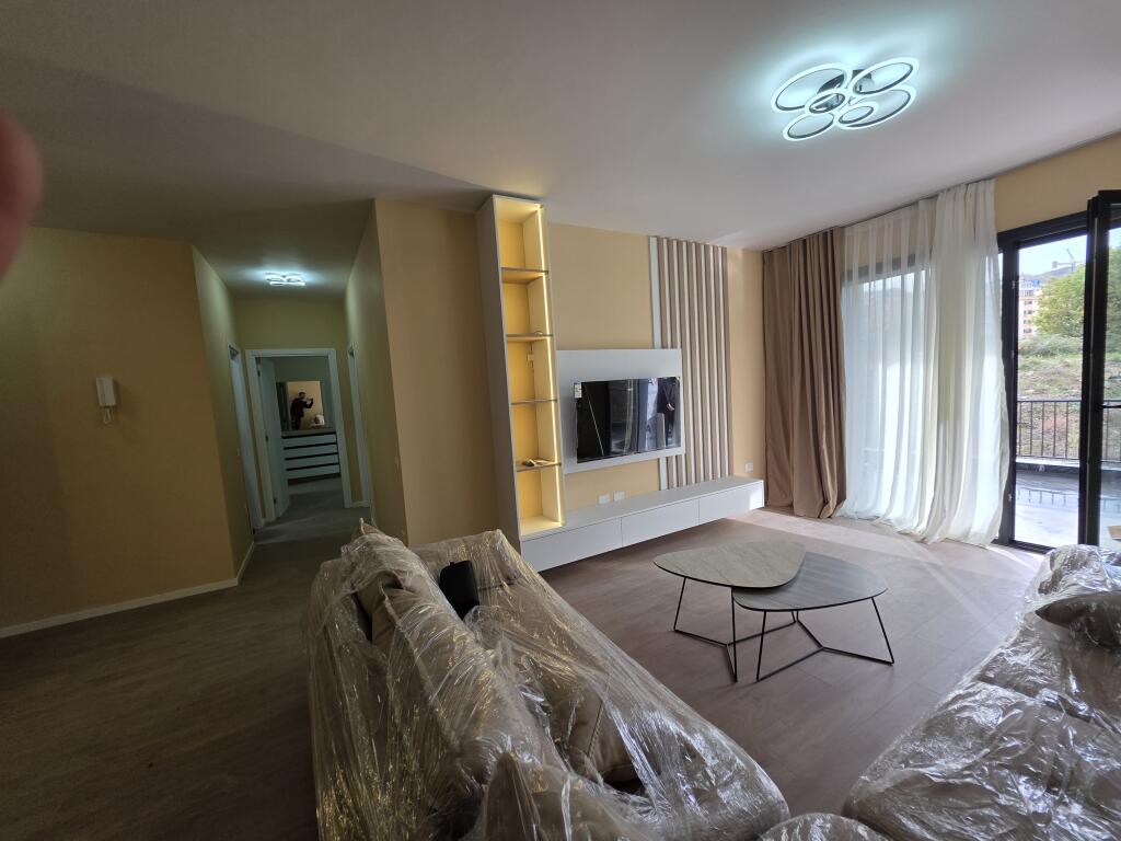 ✨ Jepet me Qira – Apartament Premium 2+1+2 në Liqenin e Thatë ✨