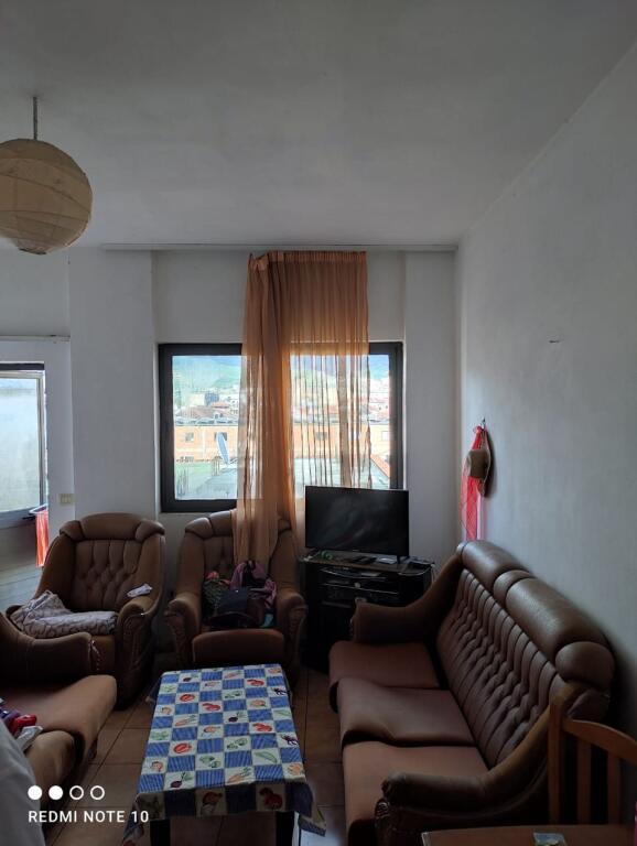 APARTAMENT 2+1.42000 LEKE.RRUGA 5 MAJI.BIG MARKET