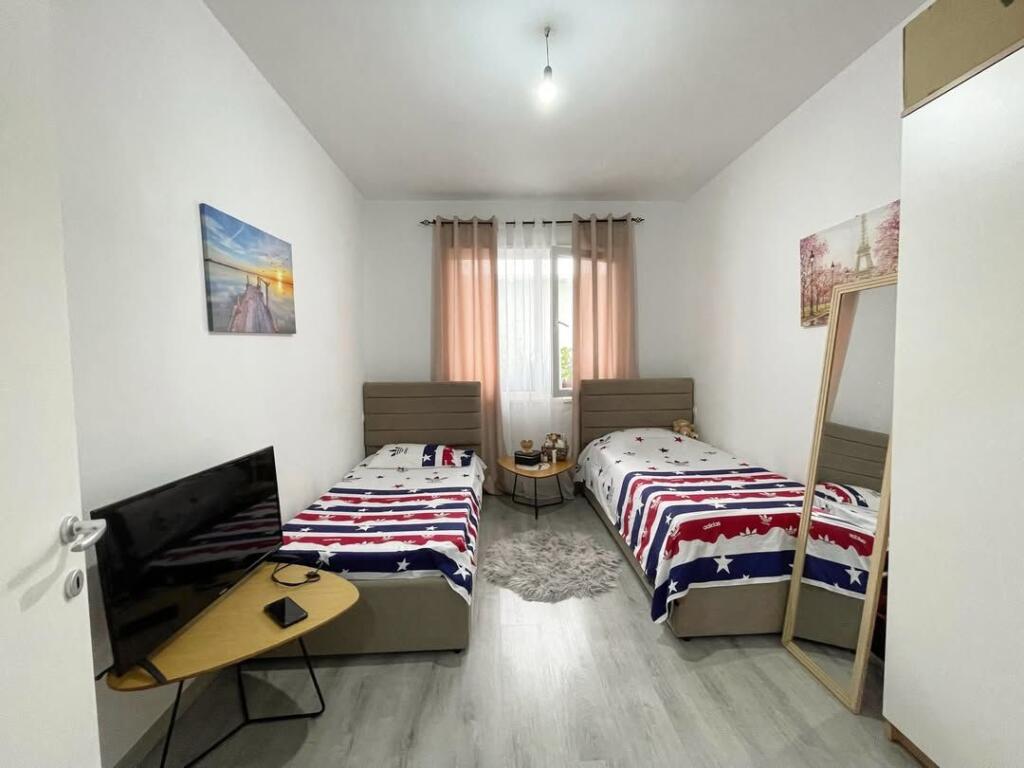 𝐒𝐇𝐈𝐓𝐄𝐓 𝟐+𝟏 𝐔𝐍𝐈𝐕𝐄𝐑𝐒 𝐂𝐈𝐓𝐘💥 •  🏠Apartament 2+1 per shitje.  📍Univers City/QTU