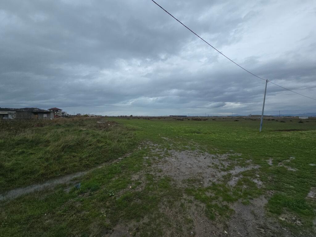 TOKE NE SHITJE PER KAPANONE NE SPITALLE DURRES AFER PORTIT