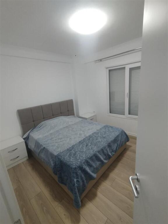 Selitë, jepet me qera apartament 1+1!