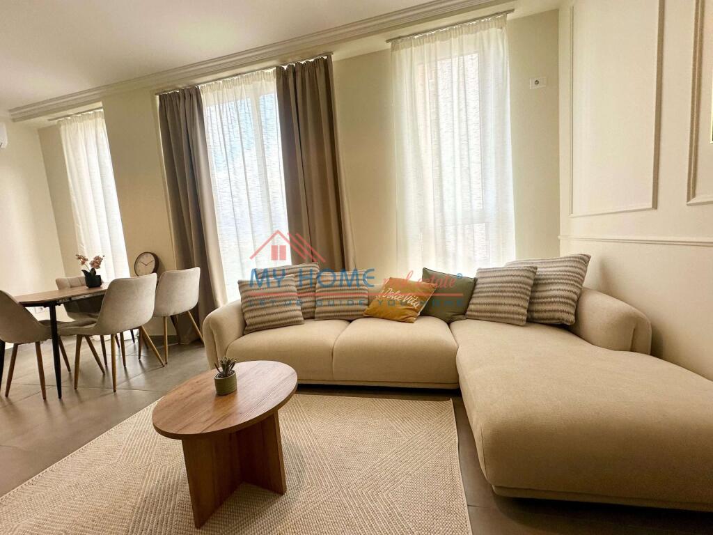 Apartament 1+1 me qera tek Bulevardi i Ri ne Tirane