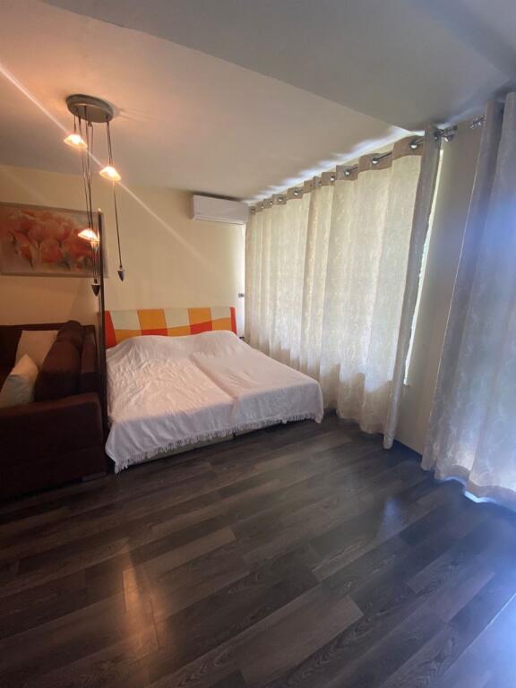 APARTAMENT 3+1+2 ME QIRA BRRYLI 550 EURO