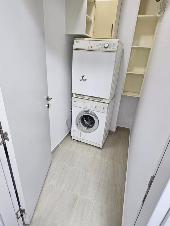 ZYRE ME QERA 80 M2 QENDER 150.000 LEKE