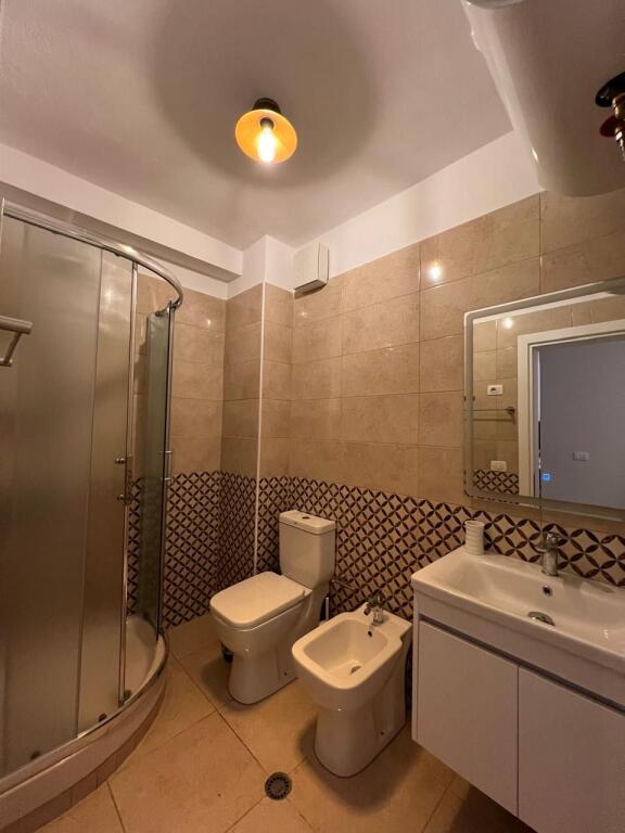 Super ap 1+1 tek kopshti botanik ( fratari )