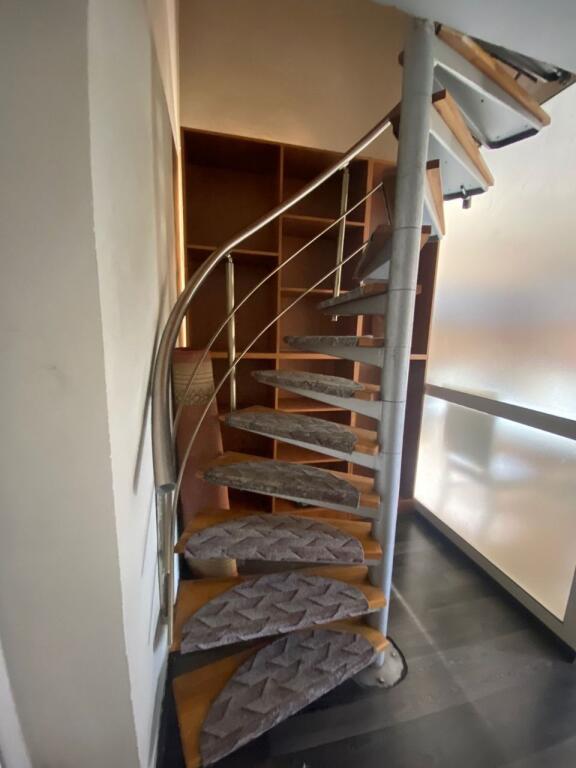 APARTAMENT 3+1+2 ME QIRA BRRYLI 550 EURO
