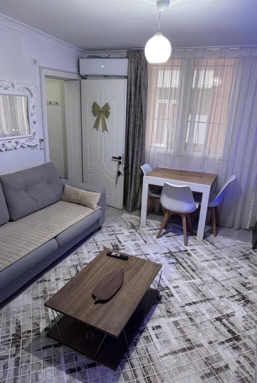 APARTAMENT ME QERA 1+1 RRUGA E DIBRES 52.000 LEKE