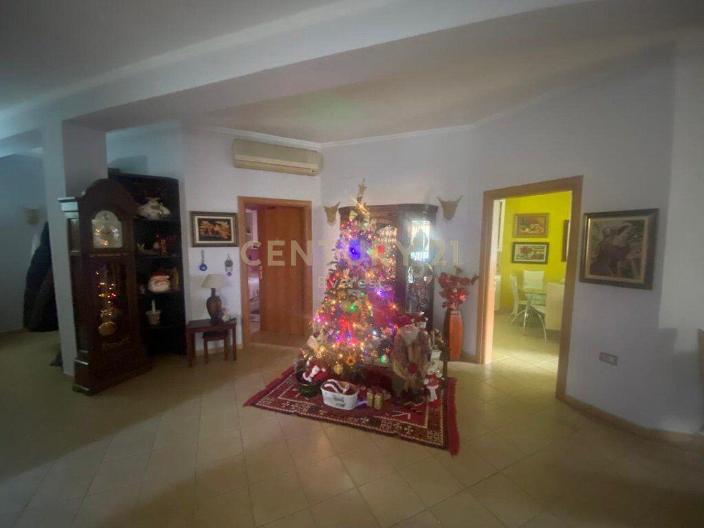 SIRI KODRA, JAPIM KAT VILE ME QIRA