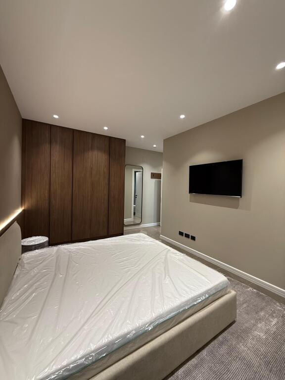 🏠APPARTAMENTO 2+1+2+POSTO AUTO IN AFFITTO 📍AMBASCIATORE 3 ✨Arredato da un architetto 💶Prezzo: 2200€